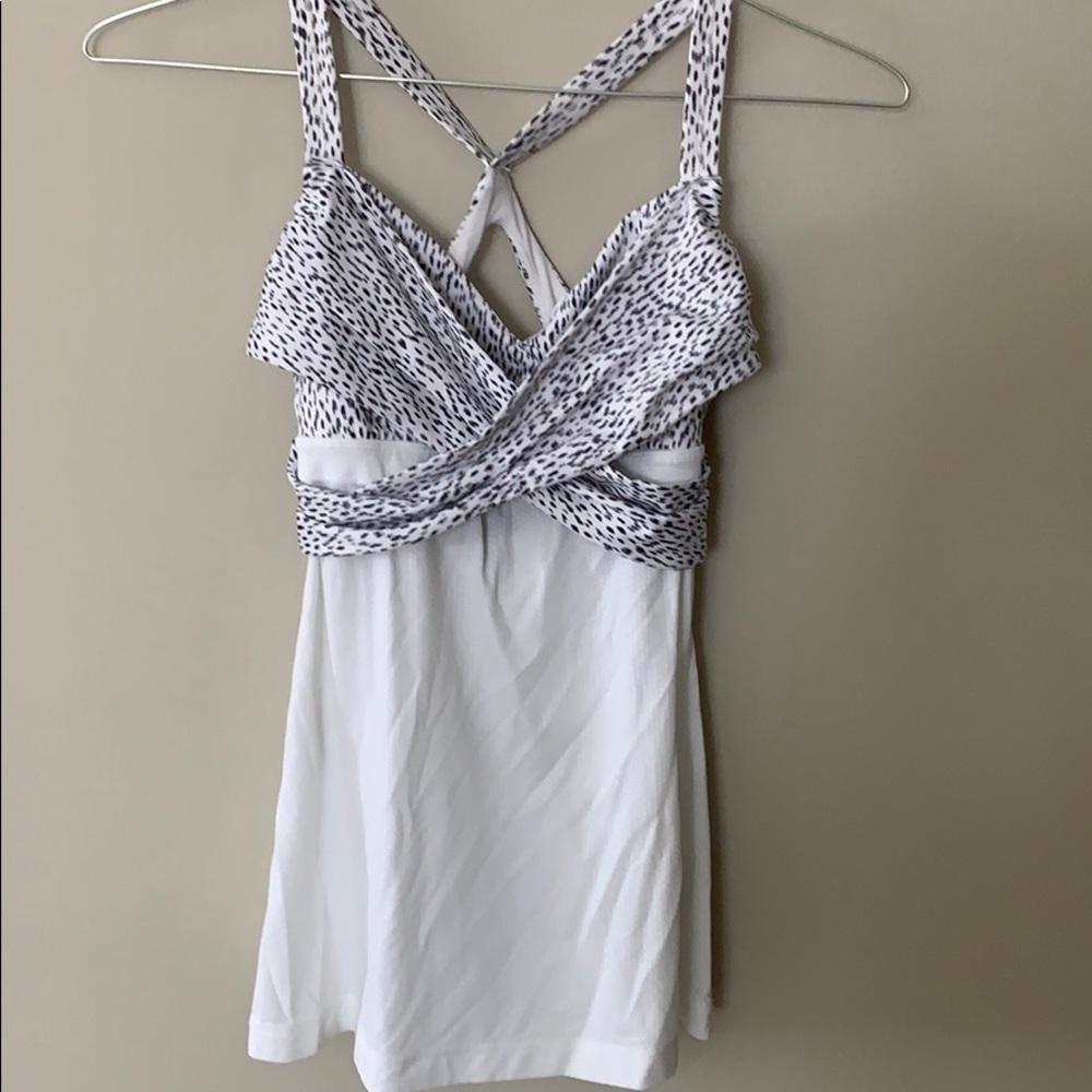lululemon workout tank top w/ built in sports bra